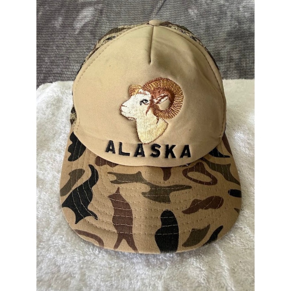 Alaska Bighorn Ram Trucker Hat Camo Mesh Snapback Hunting‎ Cap Tan Brown 80s